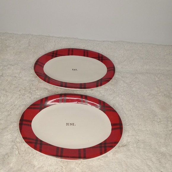 Set of Two Rae Dunn Plates - Picture 1 of 6